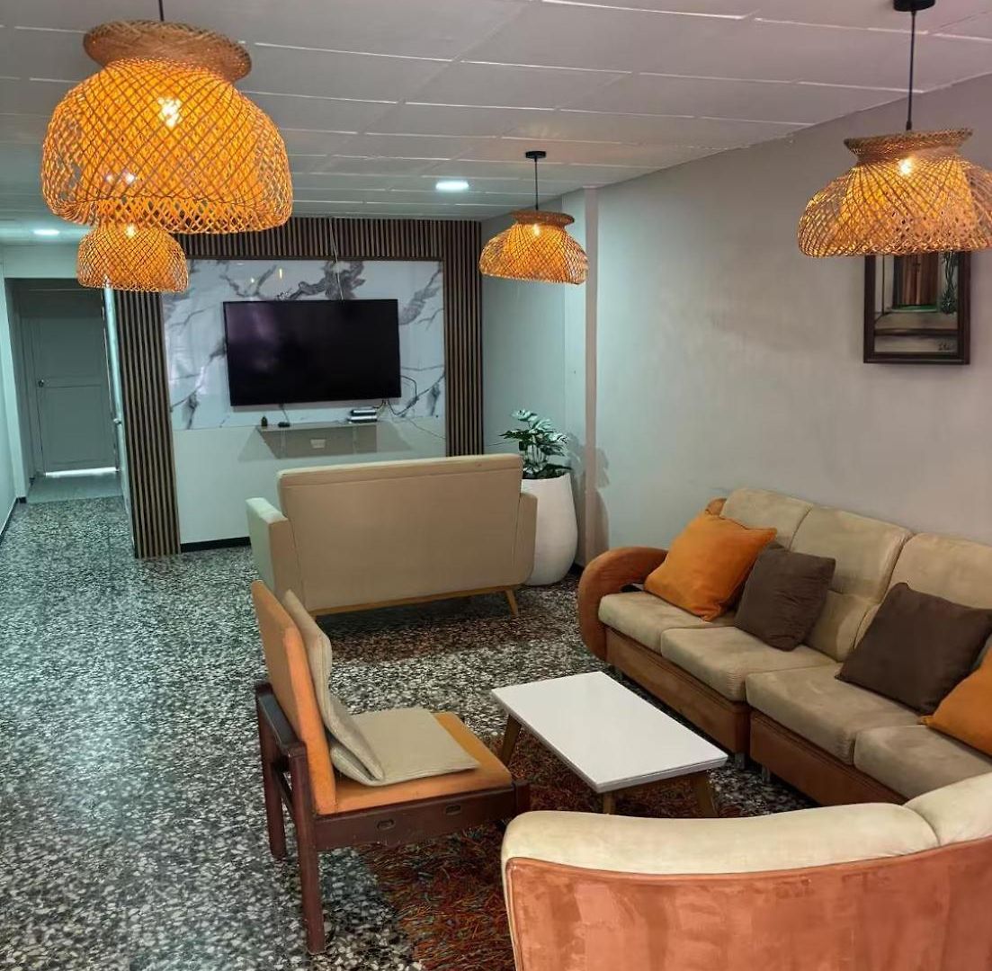 Crespo Cerca Al Aeropuerto Jacuzzi Compartido Habitación en casa particular *