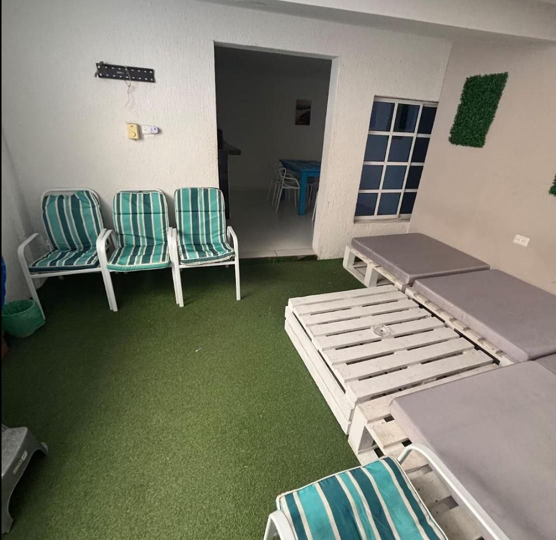 Crespo Cerca Al Aeropuerto Jacuzzi Compartido Habitación en casa particular