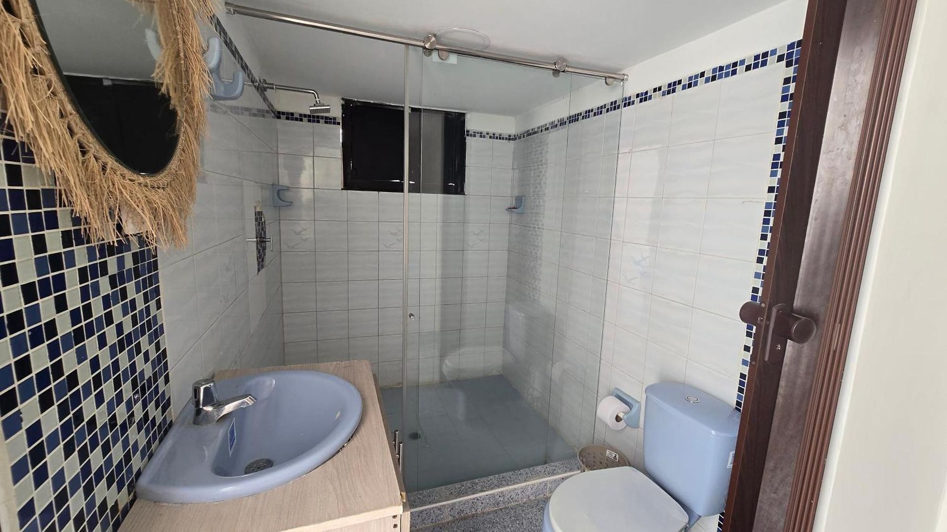Crespo Cerca Al Aeropuerto Jacuzzi Compartido Habitación en casa particular Cartagena