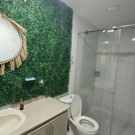 Habitación en casa particular Crespo Cerca Al Aeropuerto Jacuzzi Compartido Cartagena