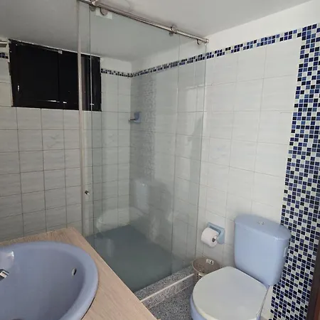 Crespo Cerca Al Aeropuerto Jacuzzi Compartido *