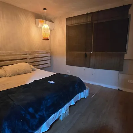 Crespo Cerca Al Aeropuerto Jacuzzi Compartido Habitación en casa particular