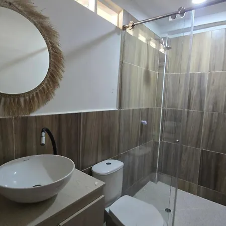 Crespo Cerca Al Aeropuerto Jacuzzi Compartido Cartagena